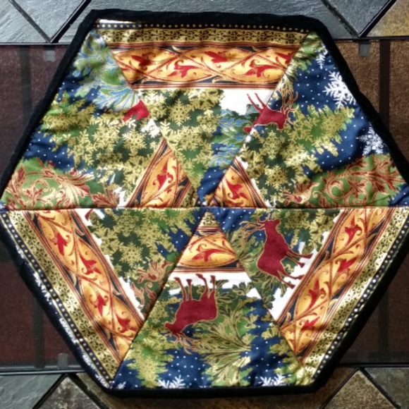 Running Deer _ Christmas - Picture 3 of 4